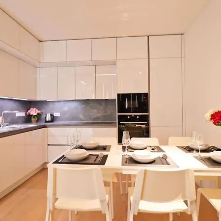 The Peony In Smichov, 5 Apartment