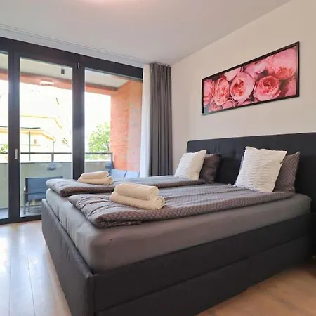 Apartment The Peony In Smichov, 5 Prague