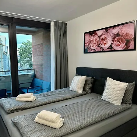 The Peony In Smichov, 5 Praag