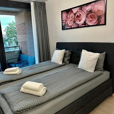 The Peony In Smichov, 5 Praag