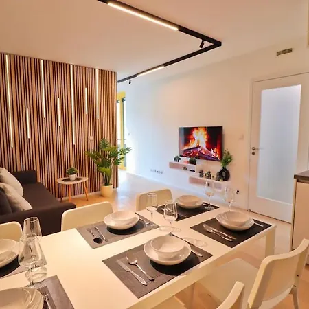 The Peony In Smichov, 5 * Prag