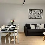 The Peony In Smichov, 5 Διαμέρισμα