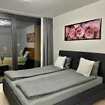 Διαμέρισμα The Peony In Smichov, 5 *