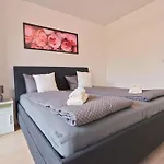 Διαμέρισμα The Peony In Smichov, 5 *